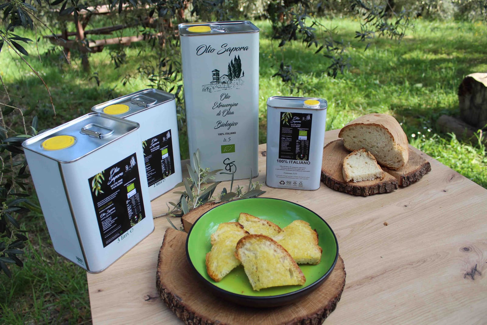 Photos of Sapora olive oil bottles and formats